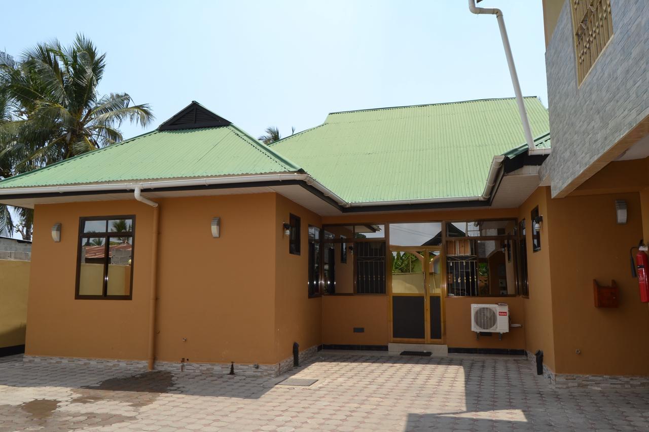 Barcelona Lodge Bagamoyo Ngoại thất bức ảnh