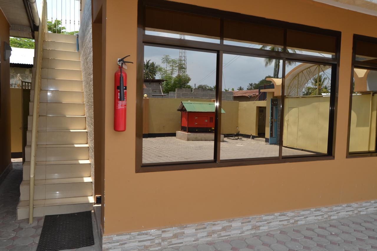 Barcelona Lodge Bagamoyo Ngoại thất bức ảnh